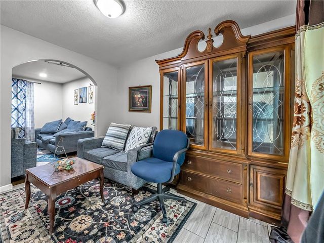 11805 Fuller Avenue, Kansas City, MO 64134