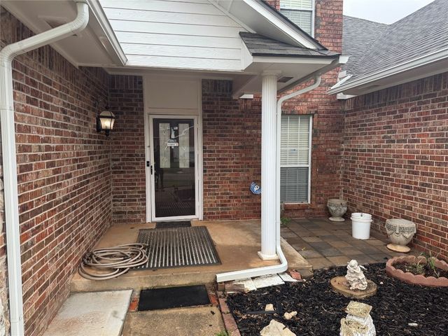 2509 Kingsley Lane, Oklahoma City, OK 73128