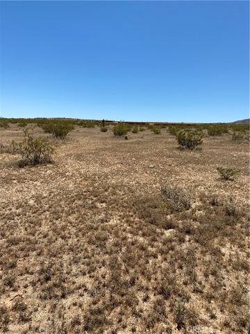 0 Fetlock, Landers, CA 92285
