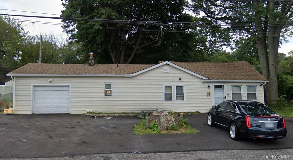 20 Buchanan Avenue, Wyandanch, NY 11798
