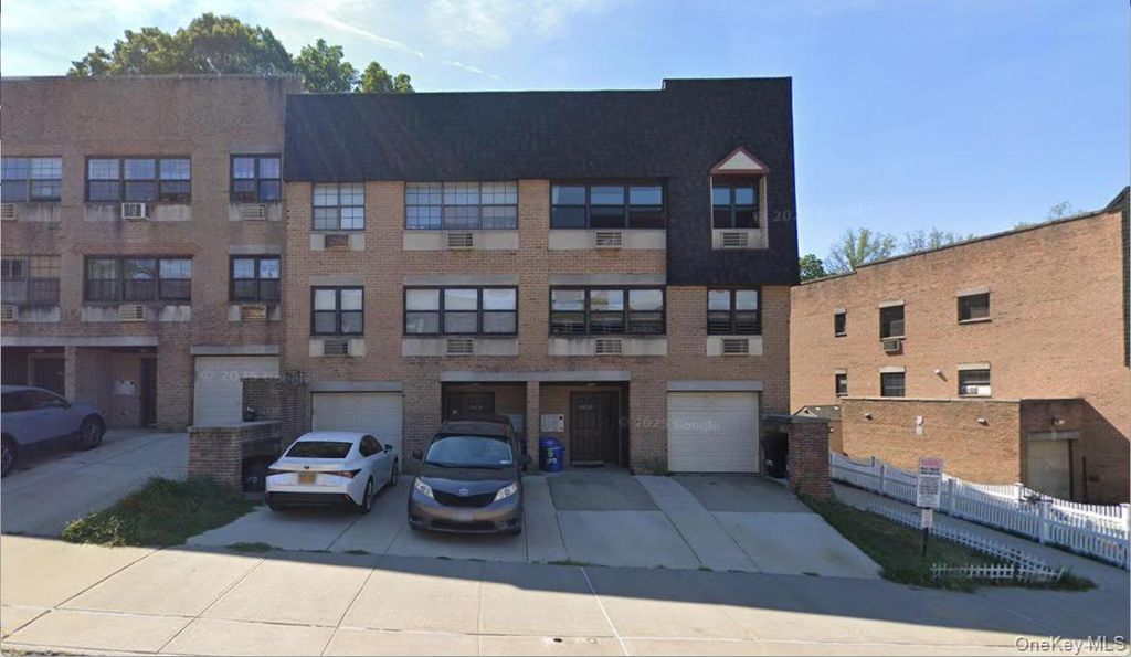 240-22 70th Avenue 9B, Little Neck, NY 11362