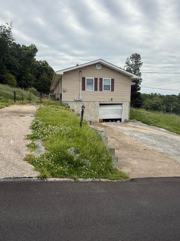 34 Lawrence Drive, Ringgold, GA 30736