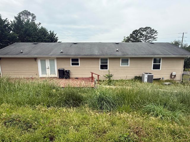 34 Lawrence Drive, Ringgold, GA 30736