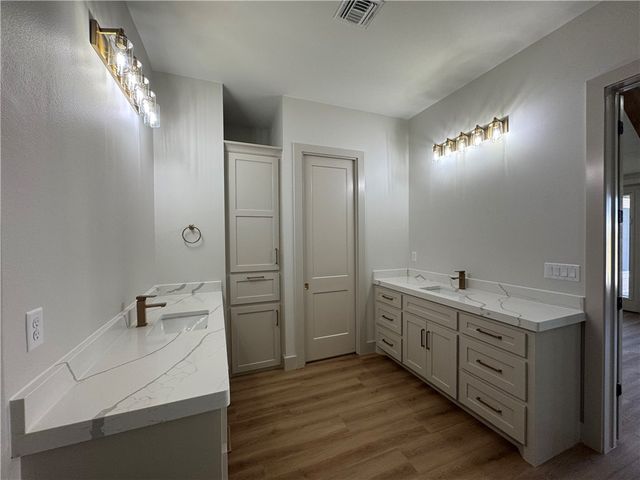 7621 Roman Dr, Corpus Christi, TX 78414