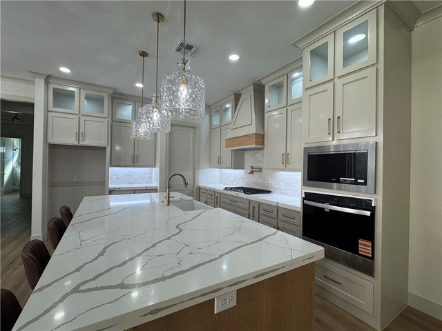 7621 Roman Dr, Corpus Christi, TX 78414