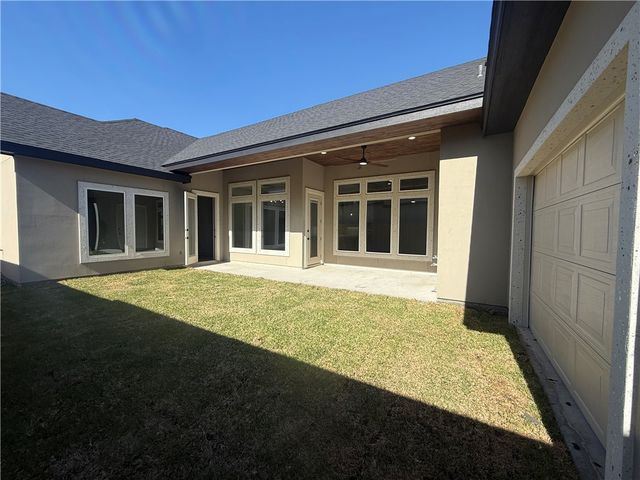 7621 Roman Dr, Corpus Christi, TX 78414