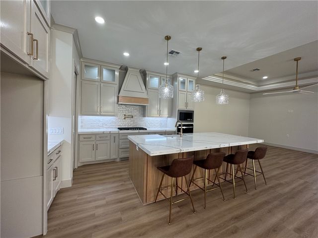 7621 Roman Dr, Corpus Christi, TX 78414