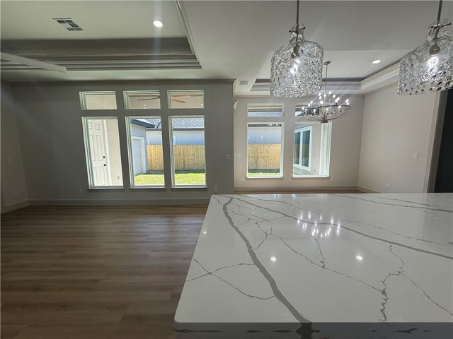 7621 Roman Dr, Corpus Christi, TX 78414