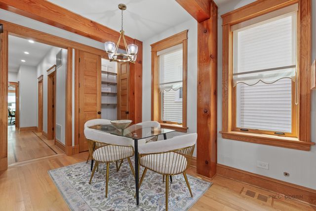 4448 N Tripp Avenue, Chicago, IL 60630