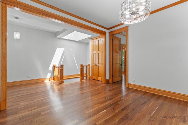 4448 N Tripp Avenue, Chicago, IL 60630