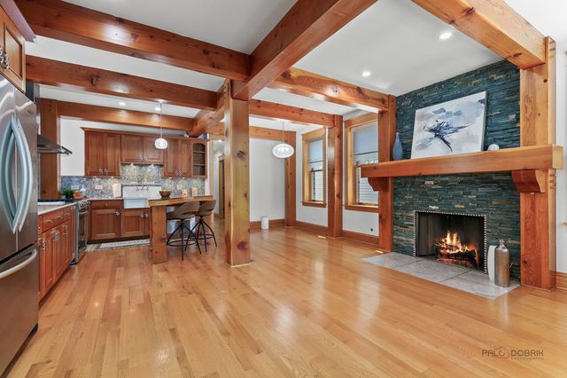 4448 N Tripp Avenue, Chicago, IL 60630