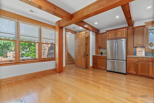 4448 N Tripp Avenue, Chicago, IL 60630