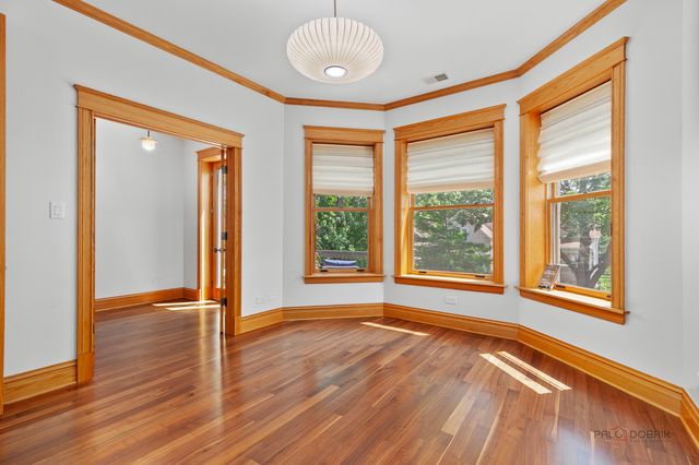 4448 N Tripp Avenue, Chicago, IL 60630