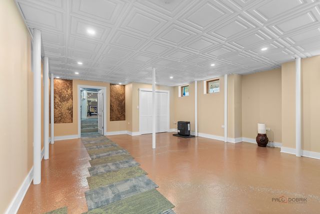 4448 N Tripp Avenue, Chicago, IL 60630