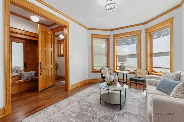 4448 N Tripp Avenue, Chicago, IL 60630