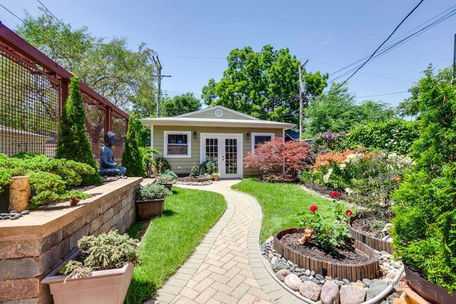 4448 N Tripp Avenue, Chicago, IL 60630