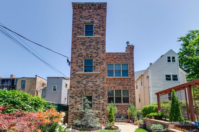 4448 N Tripp Avenue, Chicago, IL 60630