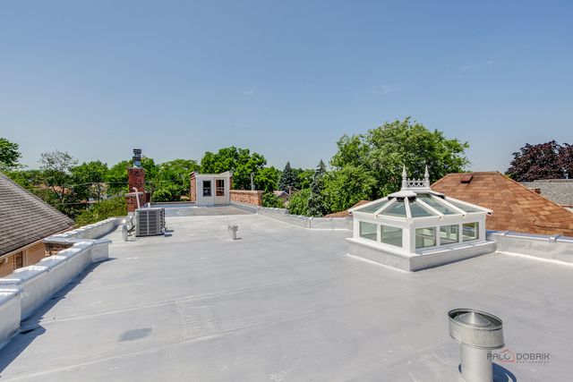 4448 N Tripp Avenue, Chicago, IL 60630