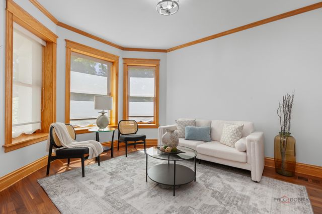 4448 N Tripp Avenue, Chicago, IL 60630