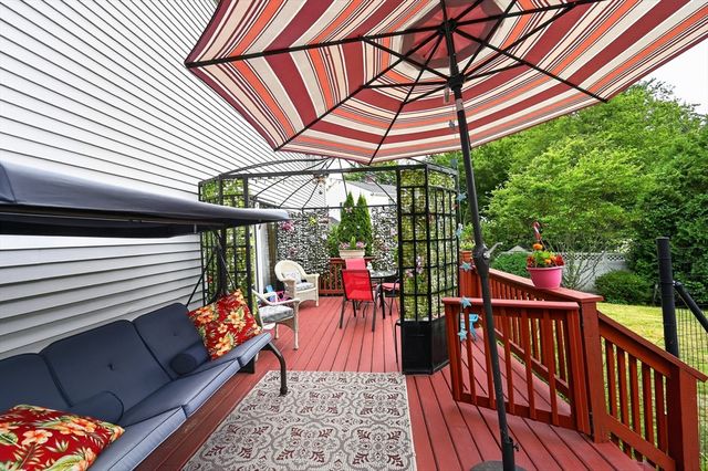 16 Hill St, Shrewsbury, MA 01545