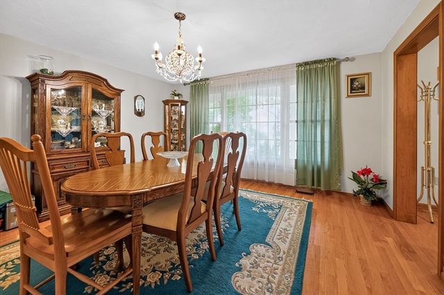 16 Hill St, Shrewsbury, MA 01545