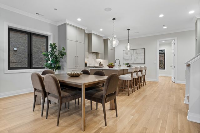 3036 N Sheffield Avenue 3, Chicago, IL 60657