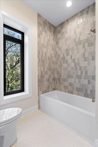 3036 N Sheffield Avenue 3, Chicago, IL 60657