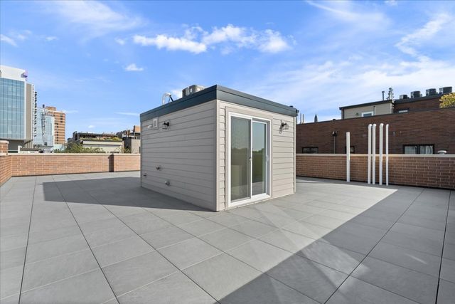 3036 N Sheffield Avenue 3, Chicago, IL 60657