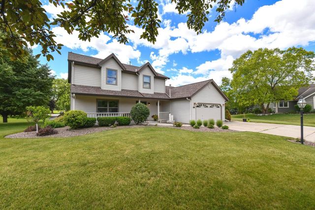 14335 W Meadowshire COURT, New Berlin, WI 53151