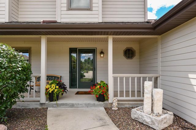 14335 W Meadowshire COURT, New Berlin, WI 53151