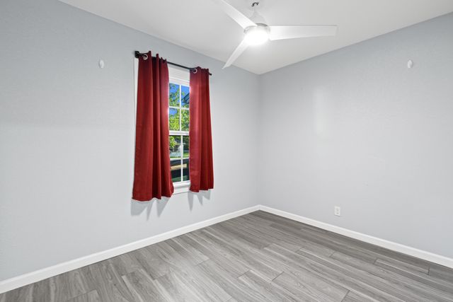 805 Oakdale Ave, Longview, TX 75602