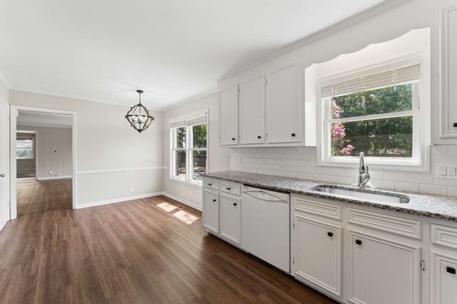 1429 Twin Feather Dr, Murfreesboro, TN 37129