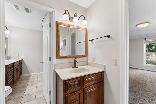 1429 Twin Feather Dr, Murfreesboro, TN 37129