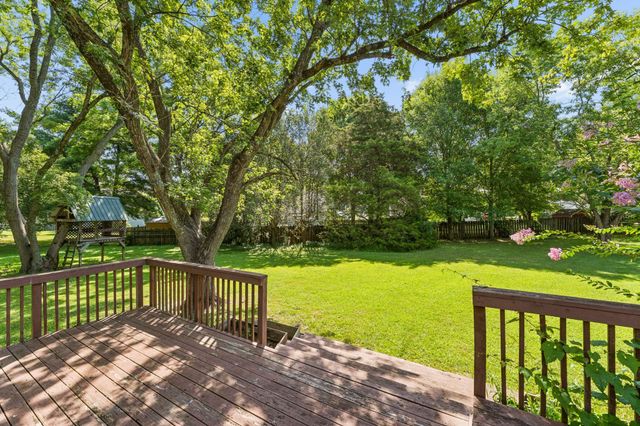 1429 Twin Feather Dr, Murfreesboro, TN 37129