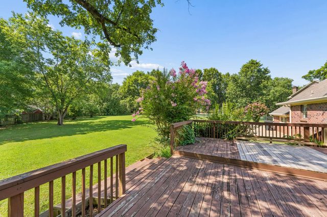 1429 Twin Feather Dr, Murfreesboro, TN 37129