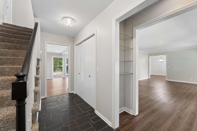 1429 Twin Feather Dr, Murfreesboro, TN 37129