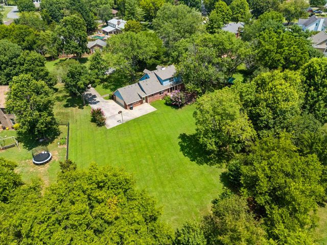 1429 Twin Feather Dr, Murfreesboro, TN 37129