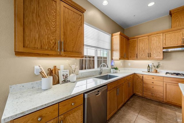 624 Emerald Hills Cir, Fairfield, CA 94533