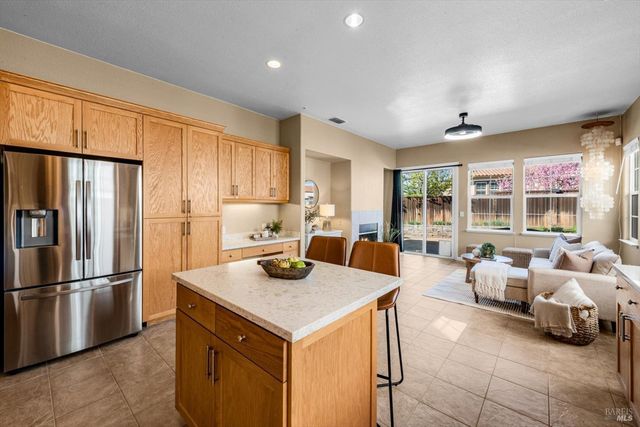 624 Emerald Hills Cir, Fairfield, CA 94533