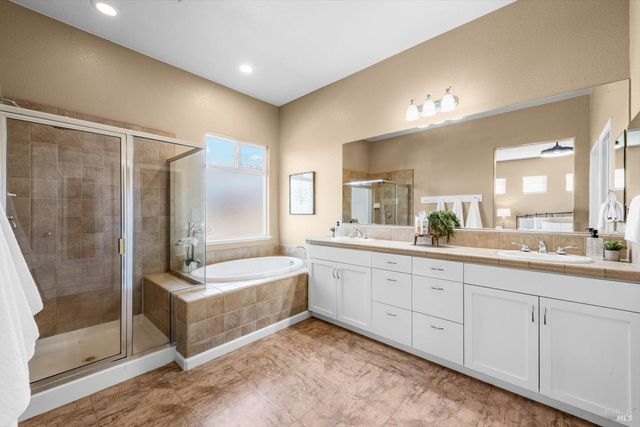 624 Emerald Hills Cir, Fairfield, CA 94533