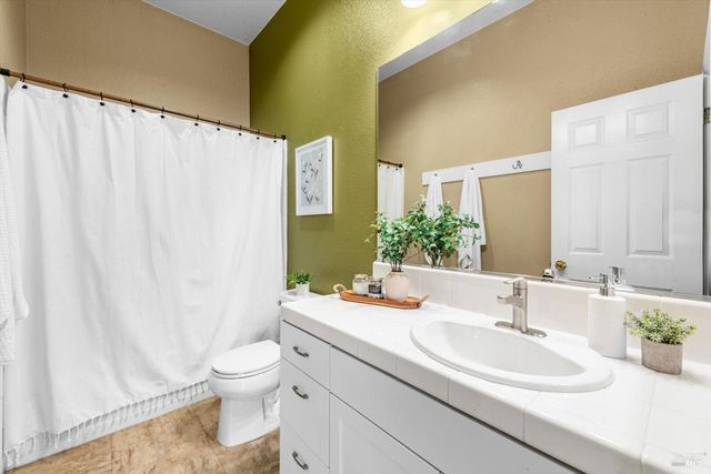 624 Emerald Hills Cir, Fairfield, CA 94533