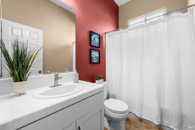 624 Emerald Hills Cir, Fairfield, CA 94533