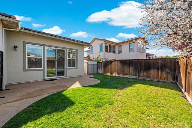 624 Emerald Hills Cir, Fairfield, CA 94533