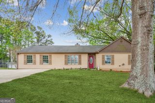 140 Apple Valley Drive, Woodstock, GA 30188