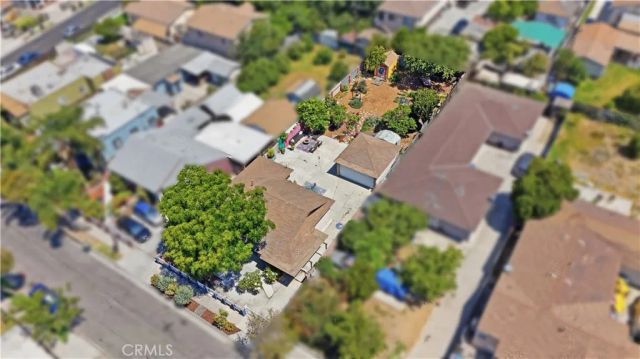 3227 Palm Ave., Lynwood, CA 90262