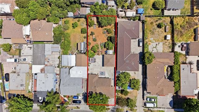3227 Palm Ave., Lynwood, CA 90262