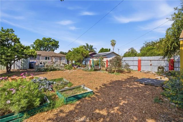3227 Palm Ave., Lynwood, CA 90262