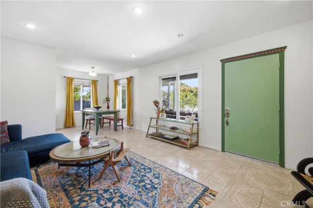 3227 Palm Ave., Lynwood, CA 90262