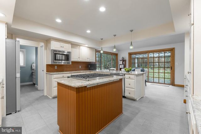 204 BRANDYWINE DR, State College, PA 16801