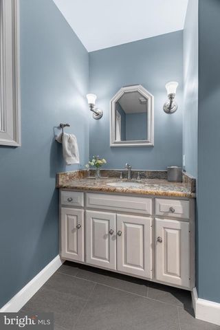 204 BRANDYWINE DR, State College, PA 16801